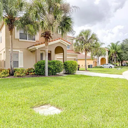 Newly Renovated Huge Stunning 6 Bedroom Home